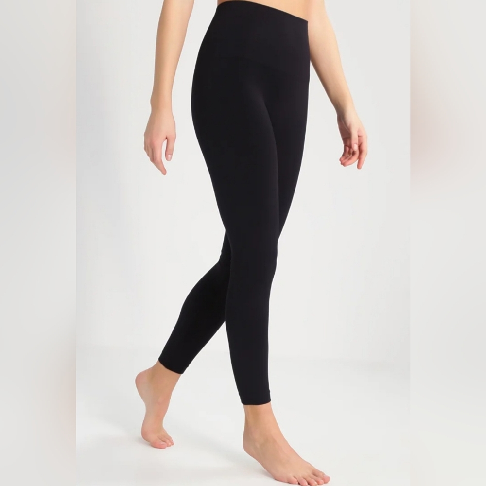 NWT Spanx Seamless Look At Me Now Black High Waist Ankle Length Sculpt Leggings